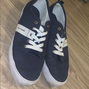 Tommy Hilfiger Shoes Size 10